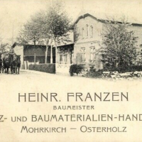 1879/80 als Holzhandlung und Holzsägerei eröffnet - <br />
Die großen Gebäude wie der Angeler Hof, die Volkshochschule, die Mohrkircher Schulen und viele kleine Häuser wurden von dieser Firma gebaut.