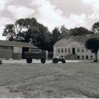Der Hof hat seinen Namen nach dem ehemaligen Kloster und Hof Mohrkirchen. Die Parzelle wurde 1778 an Hans Oxen aus Satrup verkauft. Von 1809 bis 1988 war der Hof im Besitz der Familie Nissen. Von 1988 bis 2020 betrieb Volker Dissmann den Hof, der ihn dann an Familie Klemm verkaufte.